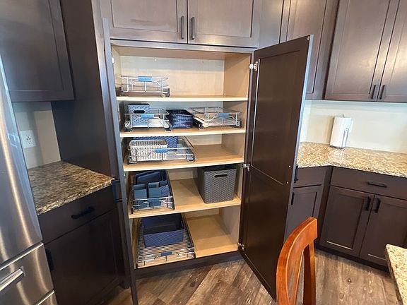3rd image of 8916 Pine Hollow Pl