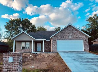 118 Oakridge Dr, Roland, OK 74954