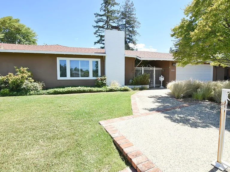 19902 Buckhaven Ln — Photo 1