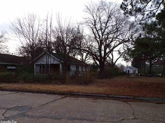 2nd image of 1218 W 19th Ave