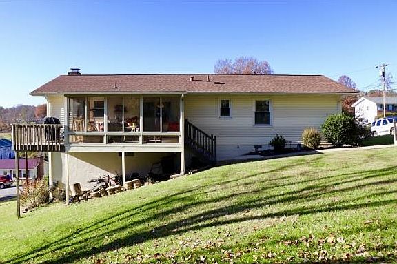 2nd image of 208 Belmont Dr