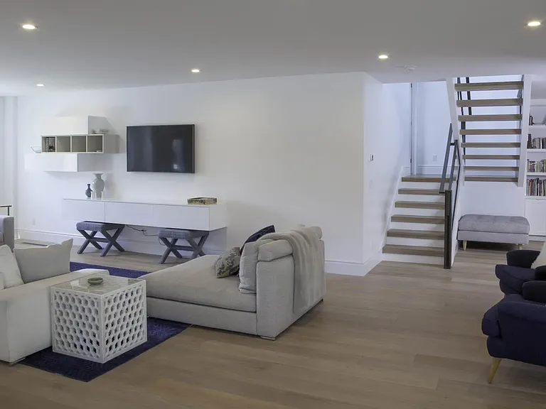 6429 Dowling Dr — Photo 11