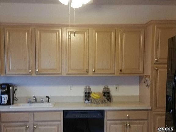 2nd image of 10 Philip Ln