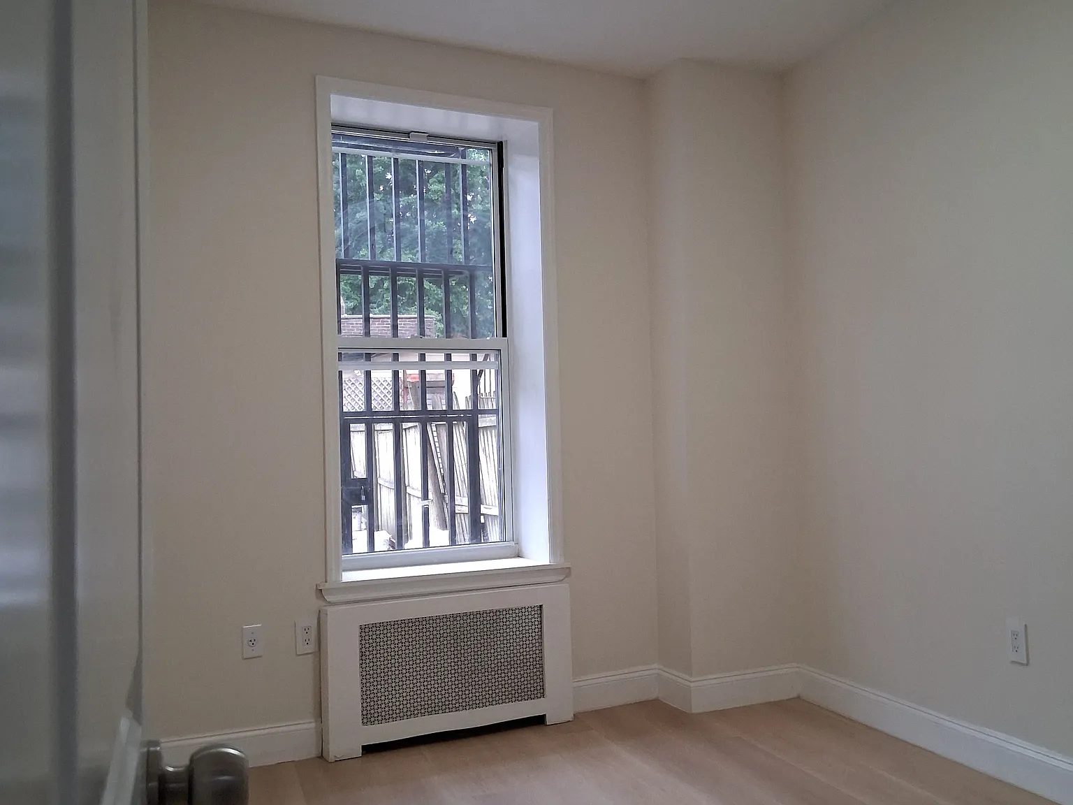 2 bed, 1000 sqft, $2,900 — Photo 2