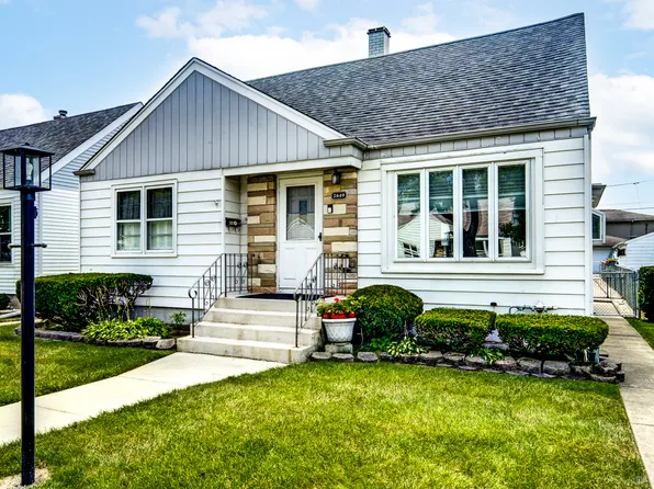 2649 122nd St, Blue Island, IL 60406