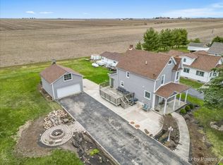 611 Van Horne Ave, Esmond, IL 60129