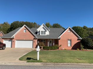 250 Cascade Dr, Paducah, KY 42003