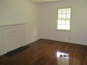 1st image of 2107 E Victory Dr