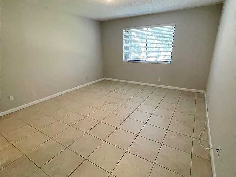 197 Lakeview Dr #202 — Photo 12