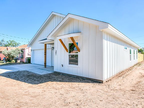 2nd image of 301 E Washington Dr
