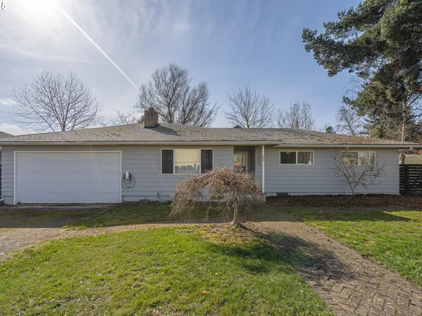 208 SE Jefferson St, Sheridan, OR 97378