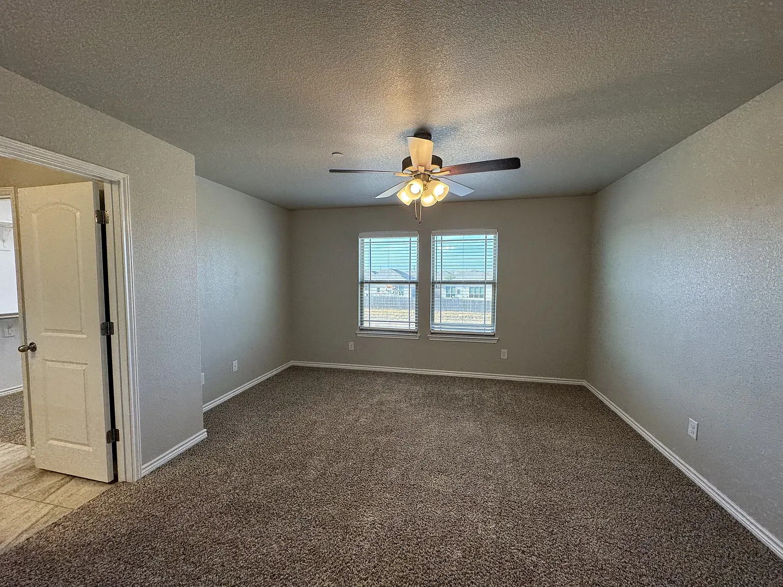 The Village Townhomes #7611 - 7611 — Photo 2