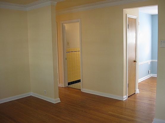 3rd image of 3307 Lawn Ave APT 1