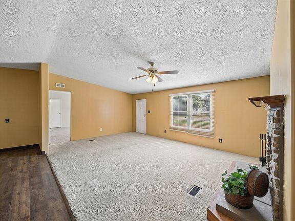 4th image of 5952 N Rockford Ave