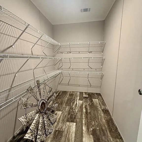 1808 Sheila Dr — Photo 25