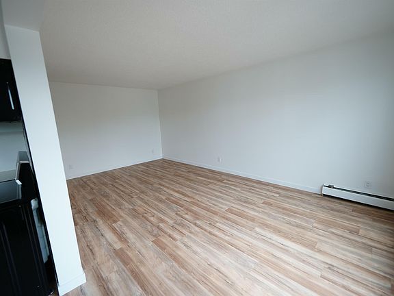 5th image of 11735 124th St NW #309