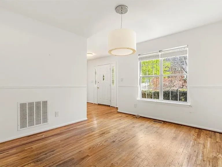 11190 Abbotts Station Dr — Photo 6
