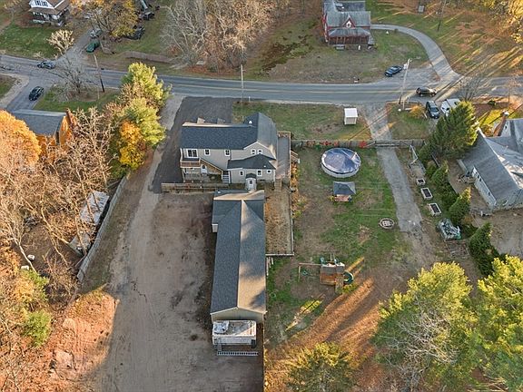 5th image of 84 Taunton St