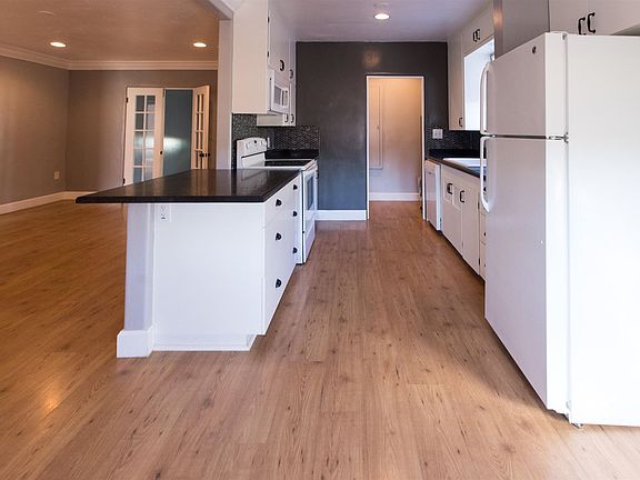 3rd image of 2222 N 17th Ave