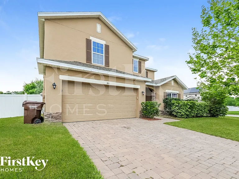 186 Iron Horse Ln — Photo 2