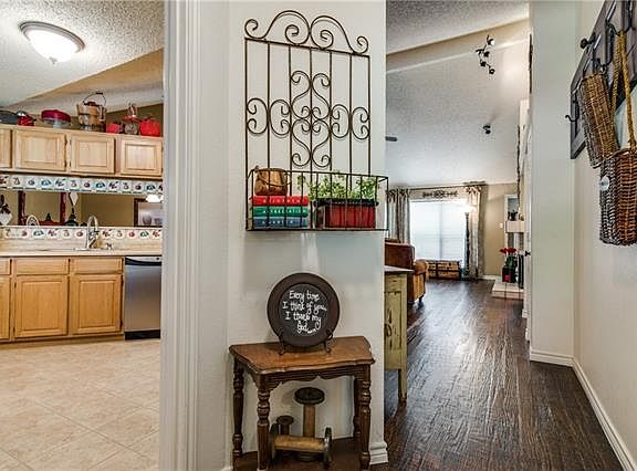 5th image of 3020 Sierra Dr