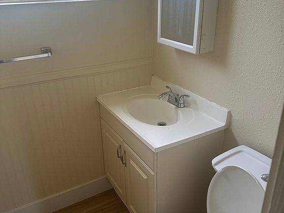 5th image of 8695 Mellmanor Dr APT B