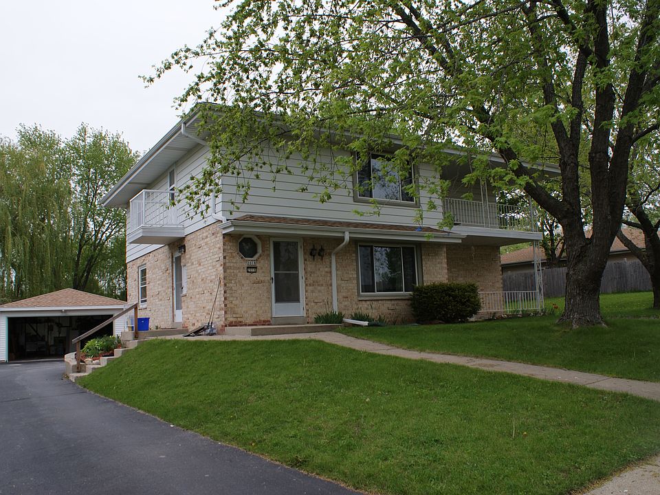 1st image of 2016 Kensington Dr