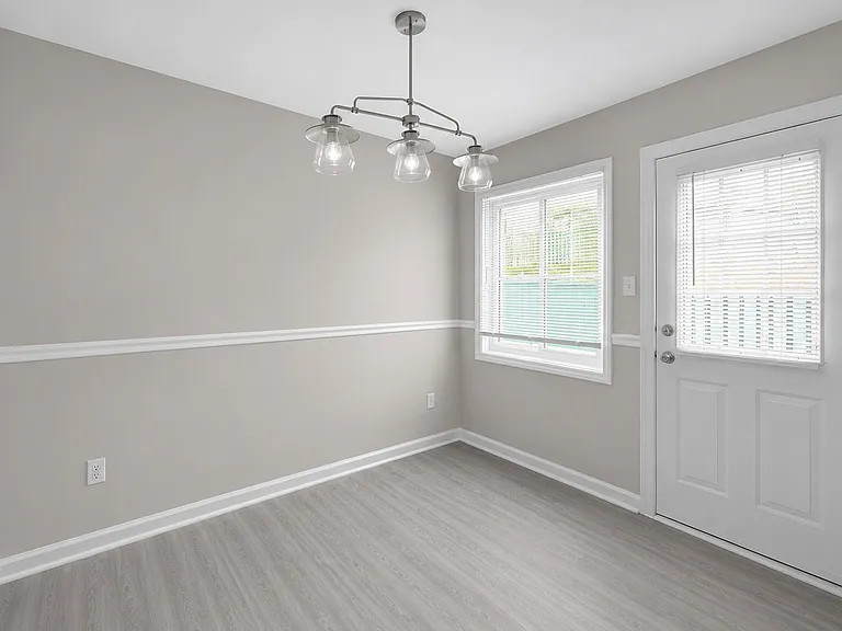Breakfast nook/Dining area