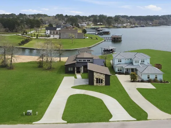 255 Peninsula Dr, Livingston, TX 77351
