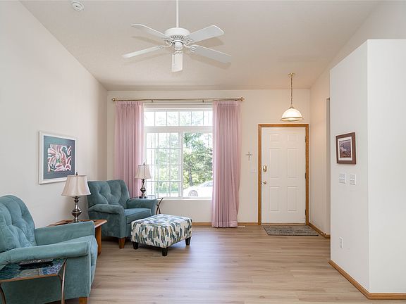5th image of 9433 Maple Ln