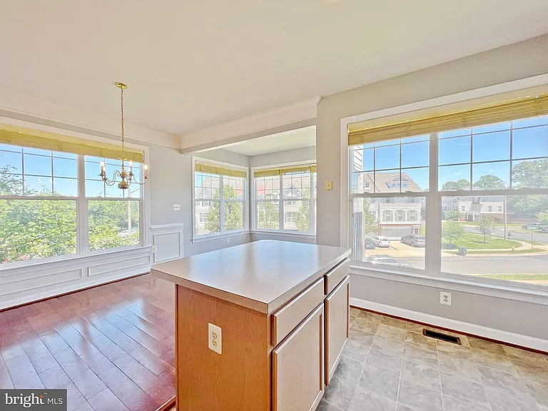 8118 Rainwater Cir — Photo 10