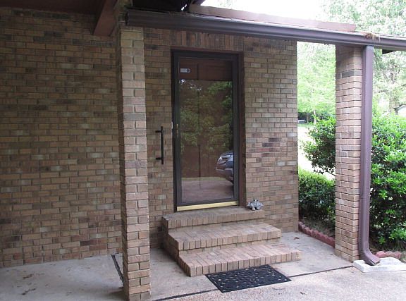 5th image of 206 Moore Dr