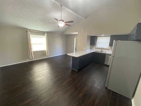 2nd image of 4811 Houghton Ave