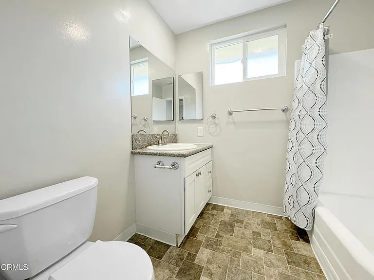 605 N Los Robles Ave #8 — Photo 9