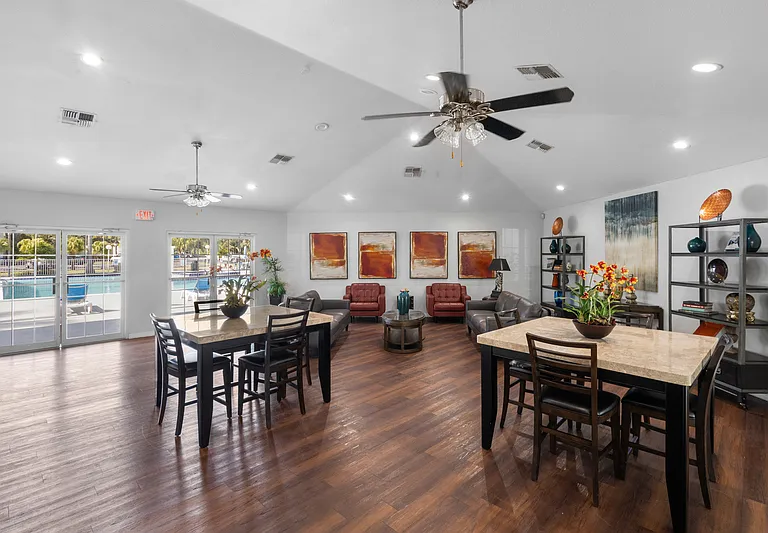 The Landings At Cypress Meadows — Photo 17