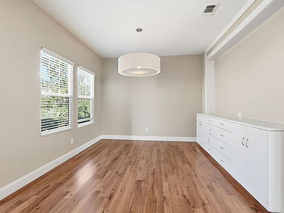 3rd image of 721 Hollowbrook Ct