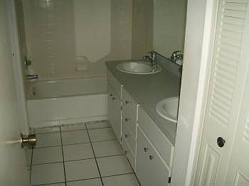 2nd image of 2897 Thaxton Dr APT 63