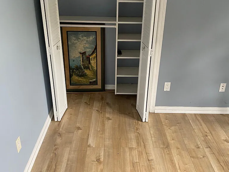 Middle Room