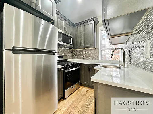 Rented by Hagstrom Management Inc | media 18