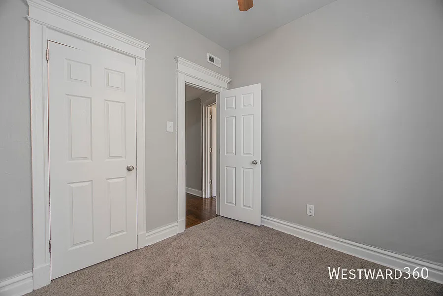Building Photo - 5610 S Michigan Ave #3N