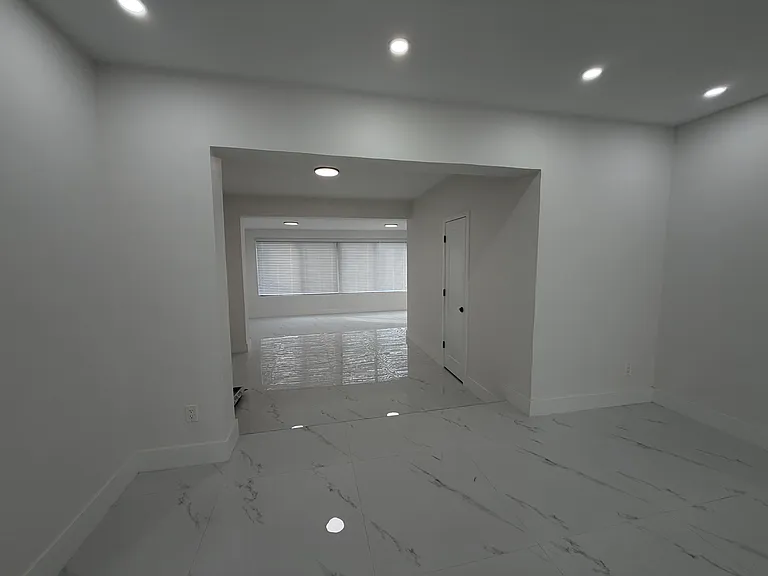 8311 SW 27th Ter — Photo 3