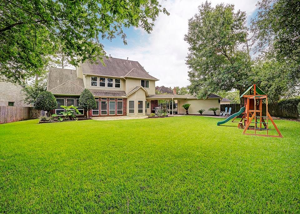 1st image of 15203 Poplar Springs Ln