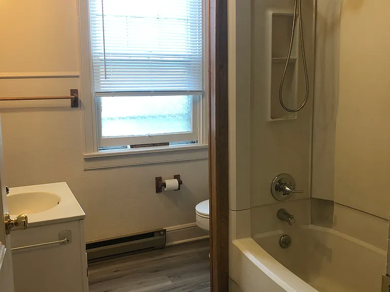 39 E North St #2 — Photo 11
