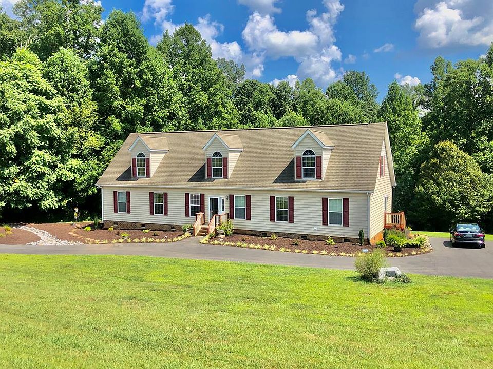 1st image of 380 Evergreen Dr