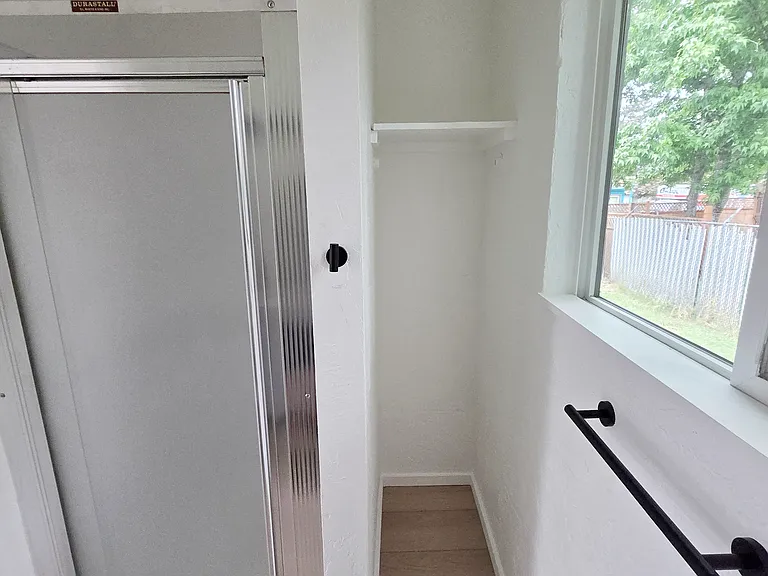 Gilbert Square Apartments — Photo 7