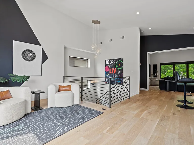 4540 Mercier St — Photo 23