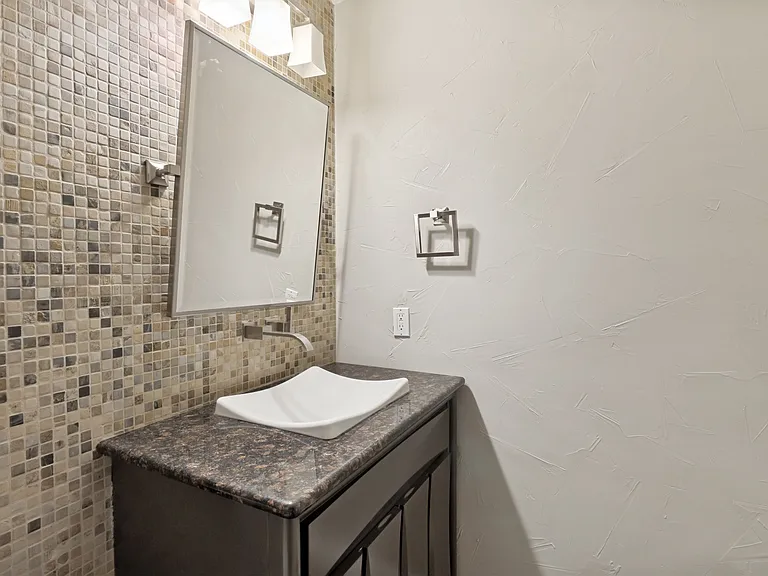 6840 Roundrock Rd — Photo 6