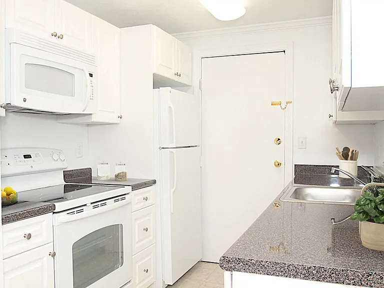 Village Green Apartments — Photo 63