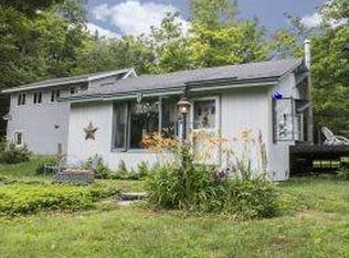 196 Memorial Dr, South Londonderry, VT 05155