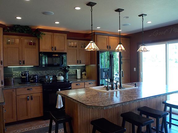 3rd image of 32502 Juniper Ave